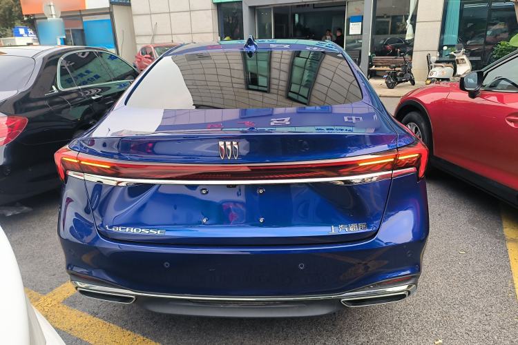 Used Buick LaCrosse 2025 Platinum Avia Edition
