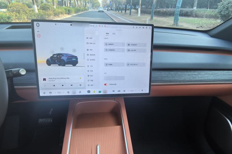 Used ONVO L60 2024 60 kWh Rear-Drive Version
