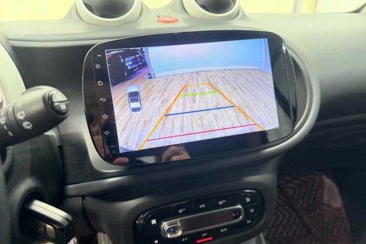 Used  fortwo 2018 1.0L 52kW Hardtop Dynamic Version China V