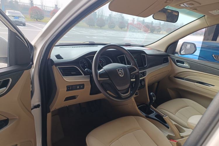 Used Baojun 730 2019 1.5L Manual Value Edition 7 Seats China VI Emission Standard