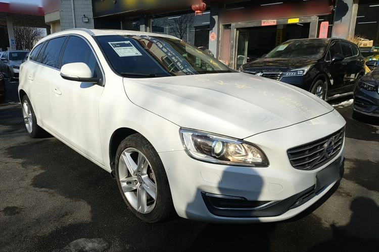 Used Volvo V60 2015 T5 Zhiya Edition
