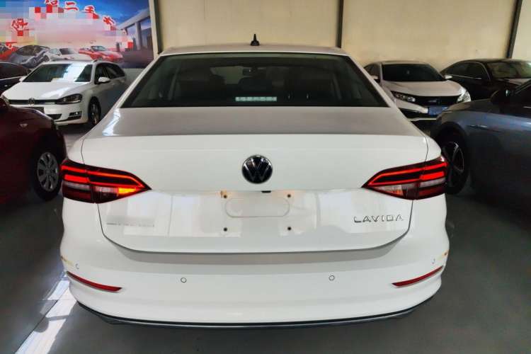 Used Volkswagen Lavida 2022 1.5L Automatic Comfort Edition
