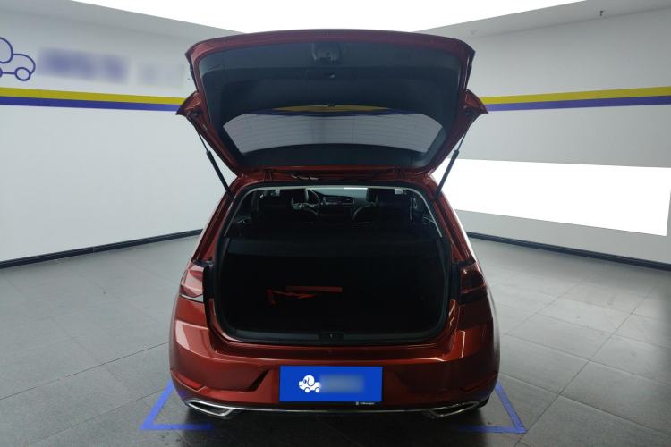 Used Volkswagen Golf 2018 230TSI Automatic Luxury Version
