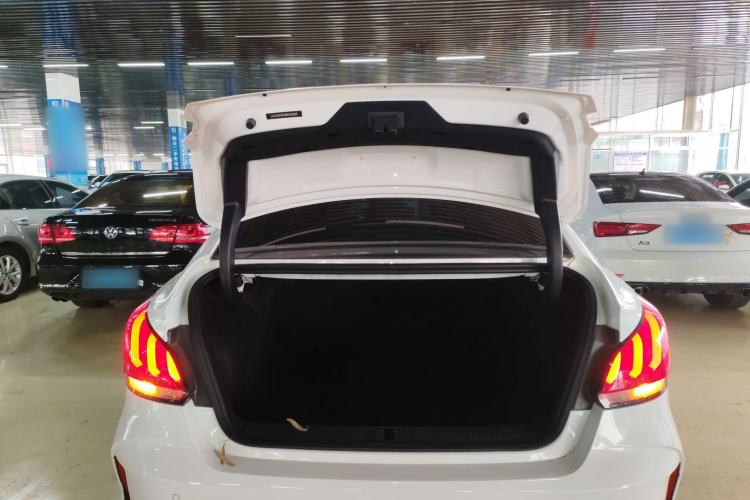 Used MG 5 2021 Revised Version 180 DVVT CVT Youth Luxury Edition
