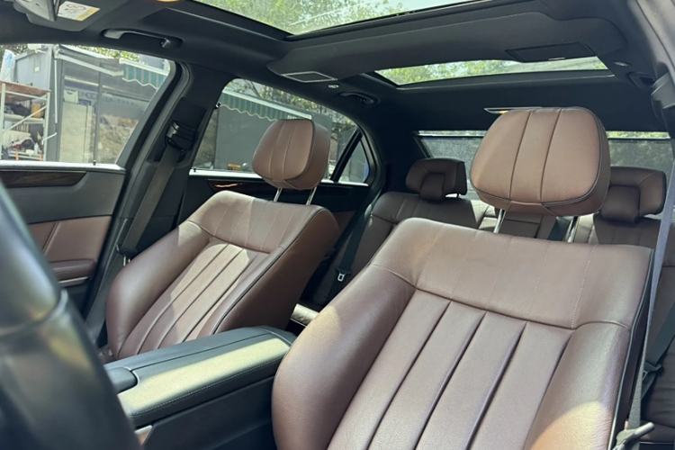 Used Mercedes-Benz E-Class 2015 E 260 L Luxury Model
