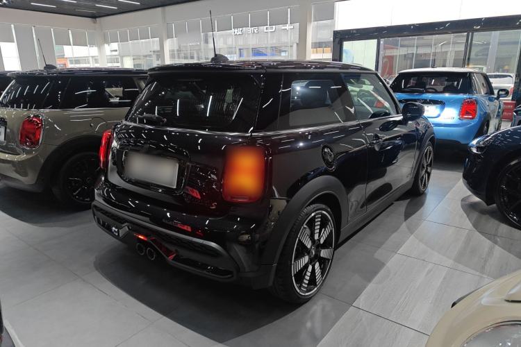 Used  MINI 2023 2.0T COOPER S Artist
