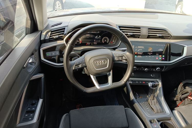 Used Audi Q3 2022 35 TFSI Fashion Dynamic Model