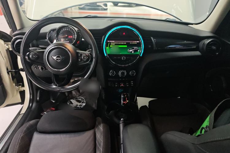 Used  MINI 2018 1.5T COOPER Classic Edition Five-Door Version
