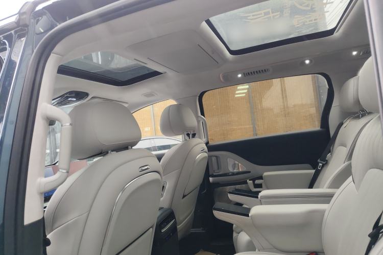 Used VOYAH Dream 2025 PHEV Four-Wheel-Drive Flagship Kunpeng Edition
