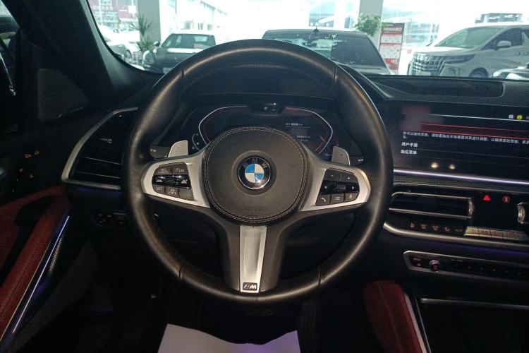 Used BMW X6 2021 xDrive40i Luxury Model with M Sport Package
