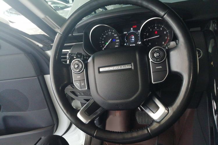Used Land Rover Discovery 2018 3.0 SC V6 SE
