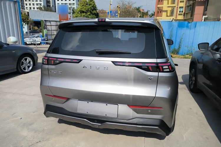 Used AION Y 2022 70 Tech Edition Lithium Iron Phosphate
