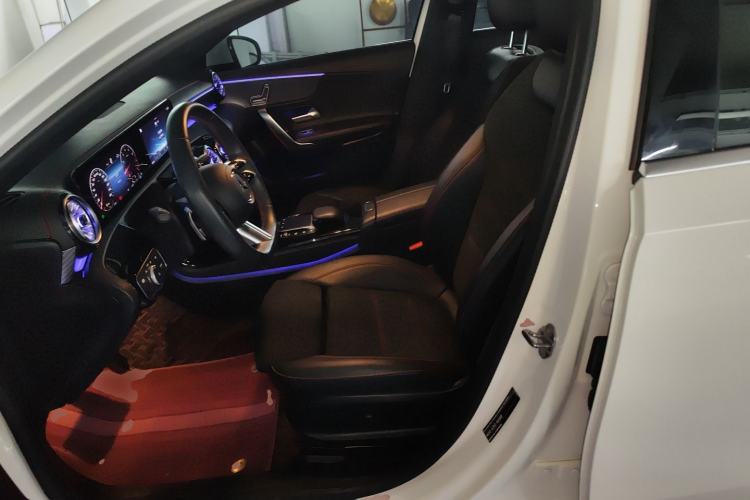 Used Mercedes-Benz A-Class 2022 Revised Version A 200 L Sport Sedan Fashionable Style
