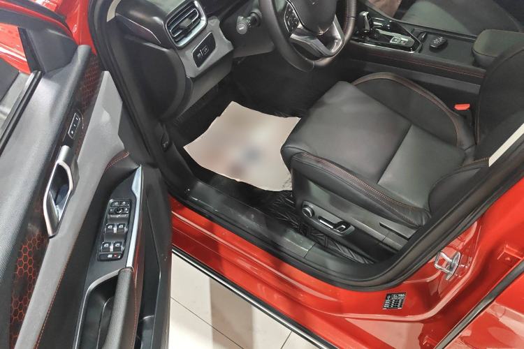 Used Lynk & Co 02 2019 1.5T DCT Two-Wheel Drive Pro Edition China VI Standard
