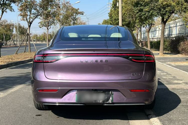 Used Hima Luxeed S7 2025 855 km Max
