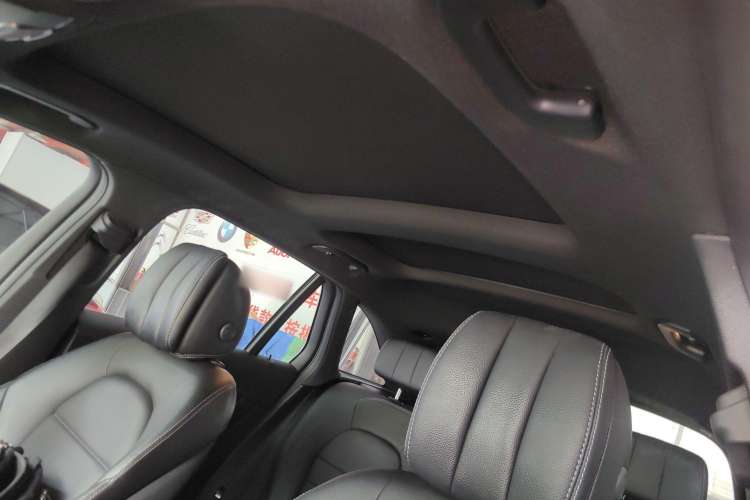 Used Mercedes-Benz GLC 2017 GLC 260 4MATIC Dynamic Edition
