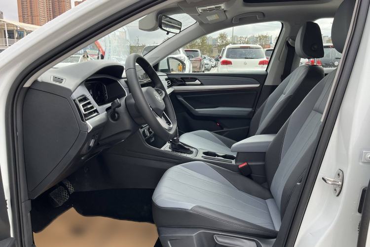 Used Volkswagen Lavida 2023 Revised Version 1.5L Automatic Starry Sky Edition – 5 Million Units
