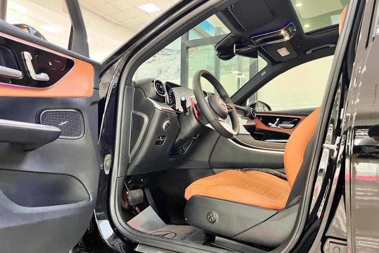 Used Mercedes-Benz GLC 2024 GLC 260 L 4MATIC Dynamic Edition 5-seater
