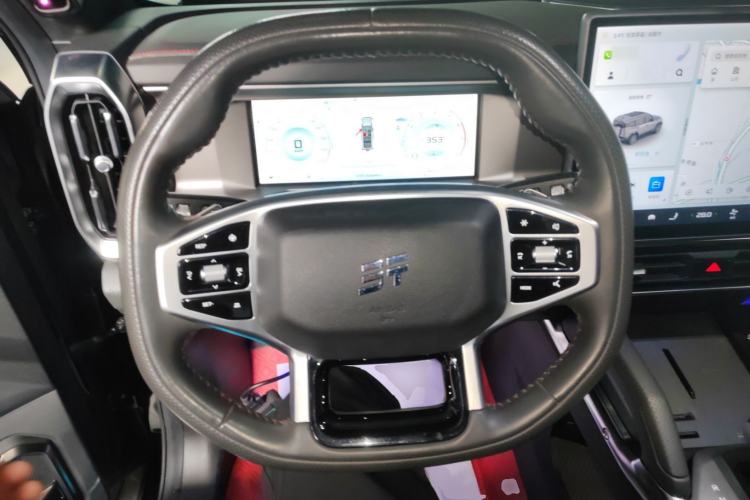 Used JETOUR Traveler 2023 2.0T All-Wheel Drive CrossPRO+
