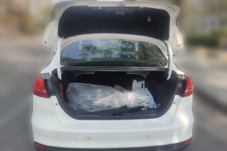 Used Ford Focus 2017 Sedan 1.6L Automatic Fashion Edition Smart Drive Version
