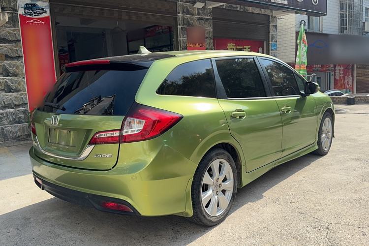 Used Honda Jade 2013 1.8L automatic Comfort version 6 seats
