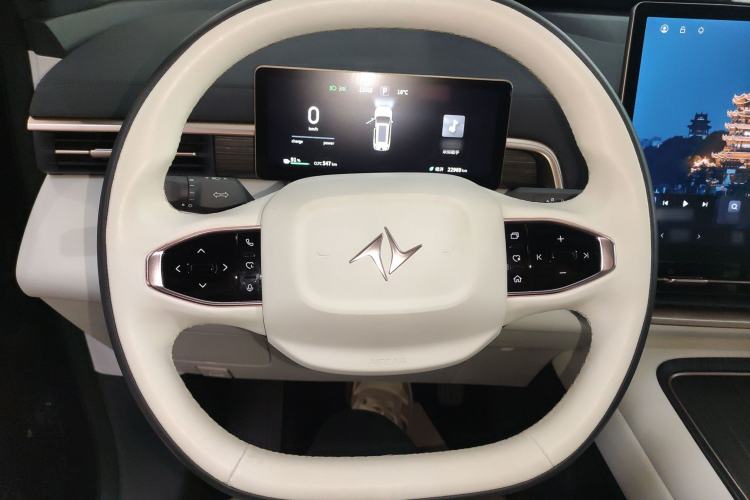 Used  eπ008 2024 636Max All-Electric Version 6 Seats
