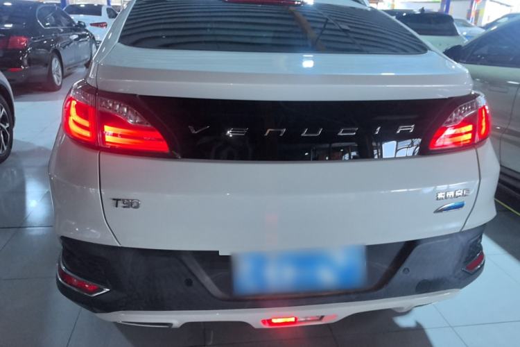 Used Venucia T90 2018 2.0L CVT Smart Connect Luxury Edition China V Standard