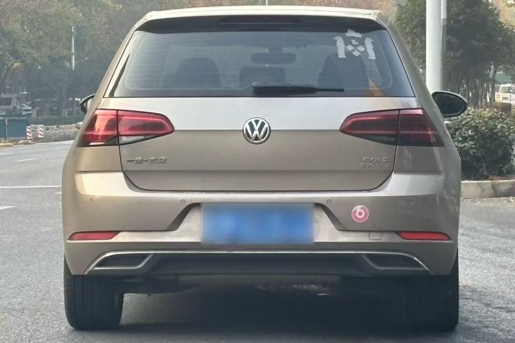 Used Volkswagen Golf 2018 230TSI Automatic Luxury Version
