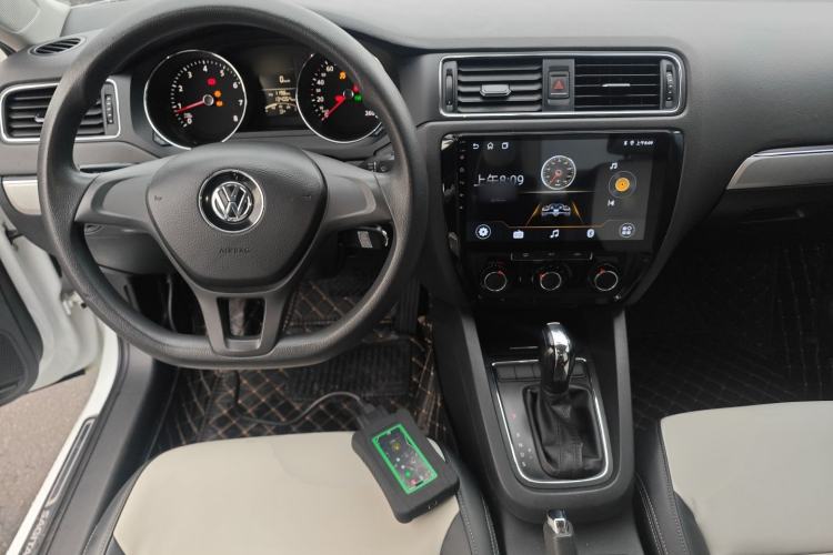 Used Volkswagen Sagitar 2018 1.6L Automatic Fashion Model
