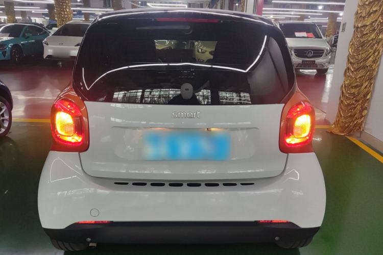 Used  fortwo 2015 1.0L 52 kW hardtop Dynamic version