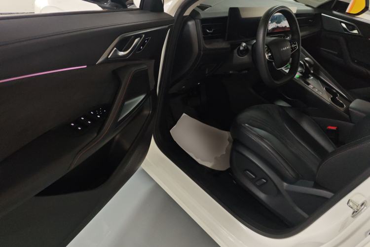 Used Roewe D5X DMH 2024 135 Tech Edition
