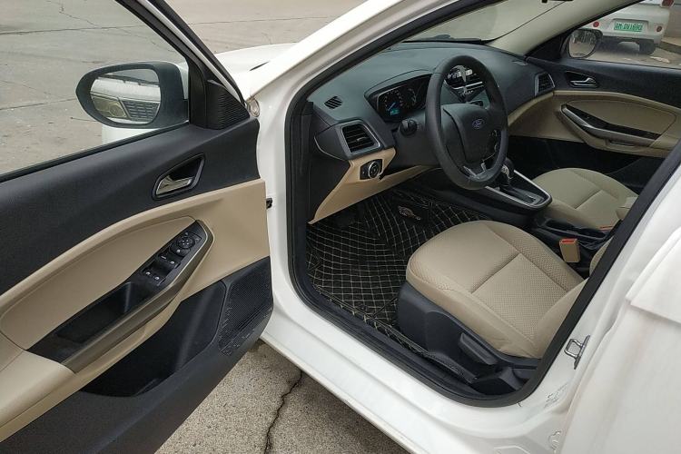 Used Ford Escort 2017 Revised Version 1.5L Automatic Comfort Edition