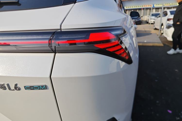 Used JETOUR Shanhai Shanhai L6 2024 1.5TD DHT ULTRA
