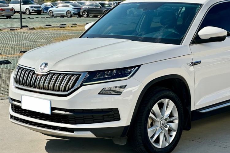 Used Skoda Kodiaq 2019 Facelifted TSI330 7-Seater Two-Wheel-Drive Luxury Enjoyment Edition China VI Standard
