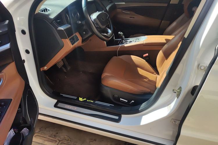 Used Geely Auto Emgrand GT 2017 1.8T Luxury Model
