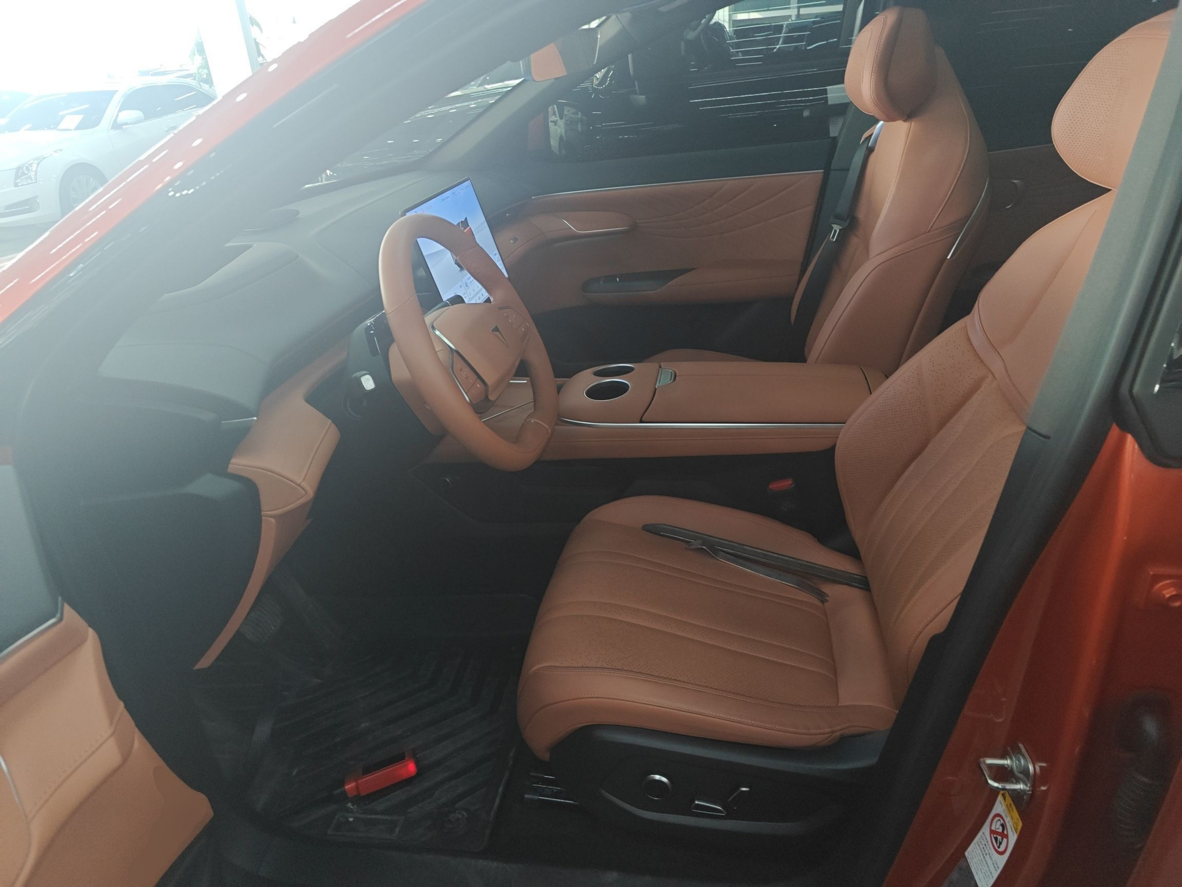 Переднее сиденье в автомобиле