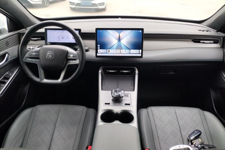 Used BYD Qin PLUS 2025 DM-i Smart Drive 55KM Beyond Model
