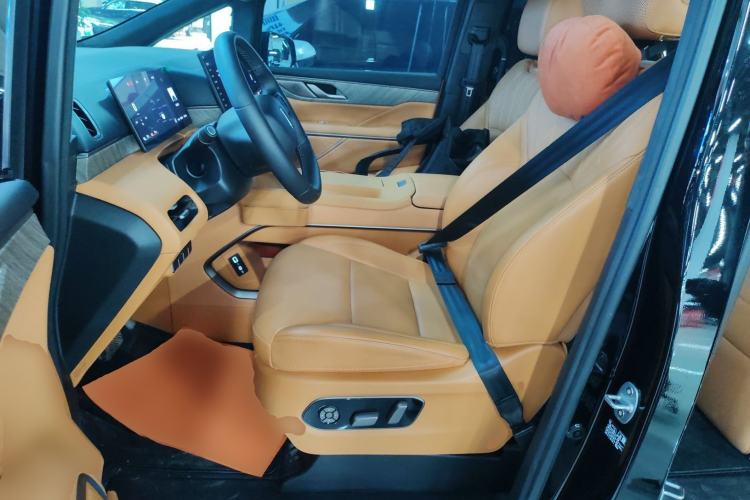 Used Wey Gaoshan 2025 Four-Wheel Drive Alpine 8