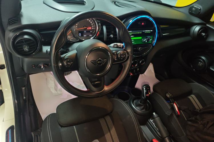 Used  MINI 2018 1.5T COOPER Racing Driver
