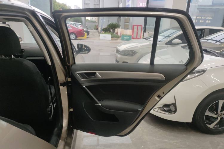 Used Volkswagen Golf 2020 200TSI DSG Comfortable and Ambitious Edition
