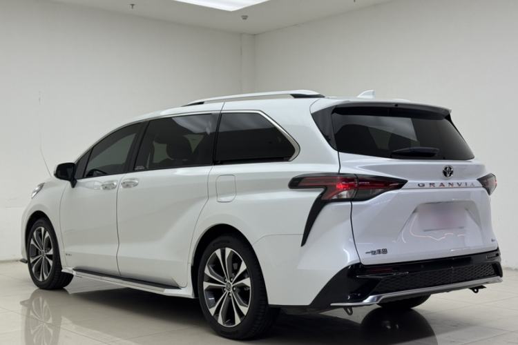 Used Toyota Granvia 2024 2.5L Hybrid Prestige PLUS Edition
