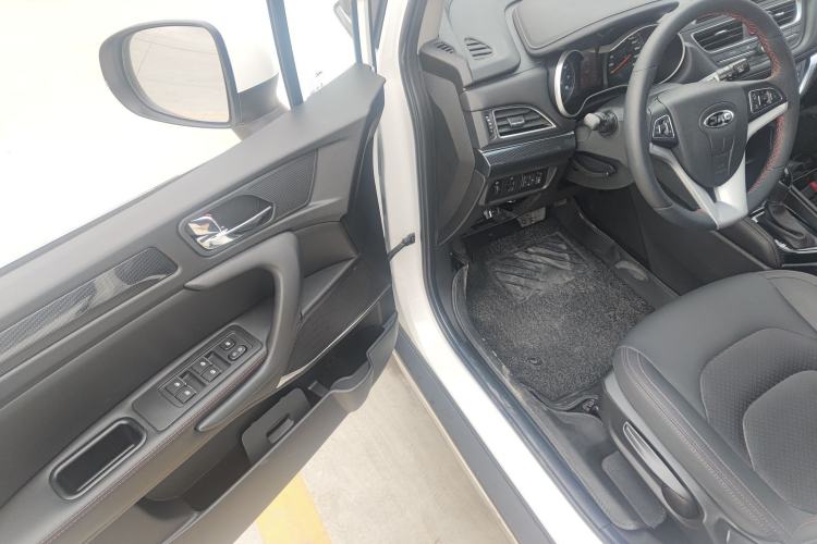 Used  Refine S3 2017 1.6L CVT Luxury Smart Model
