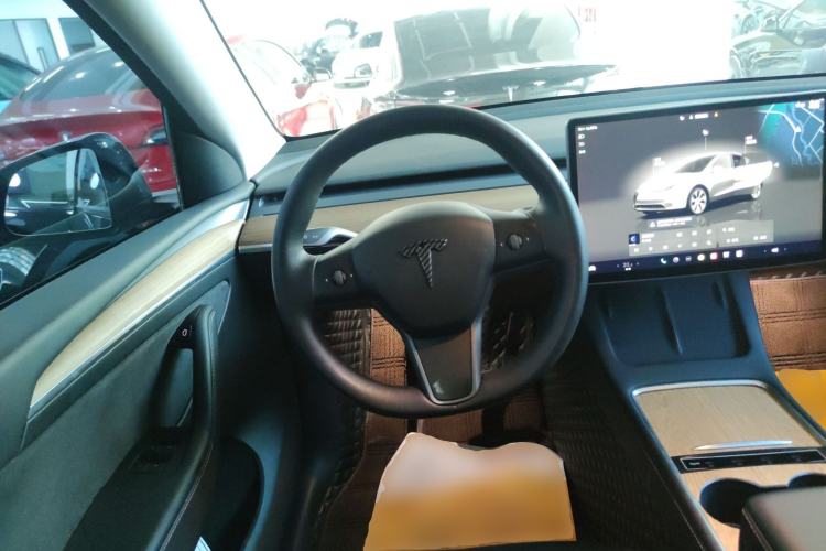 Used Tesla Model Y 2022 Rear-Wheel-Drive Version
