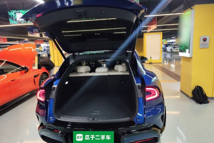 Used  YU7 2025 Ultra-Long Range High-Performance All-Wheel-Drive Max Edition