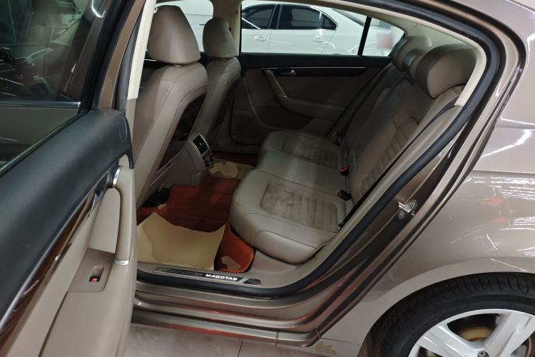 Used Volkswagen Magotan 2015 2.0 TSI Prestige Model
