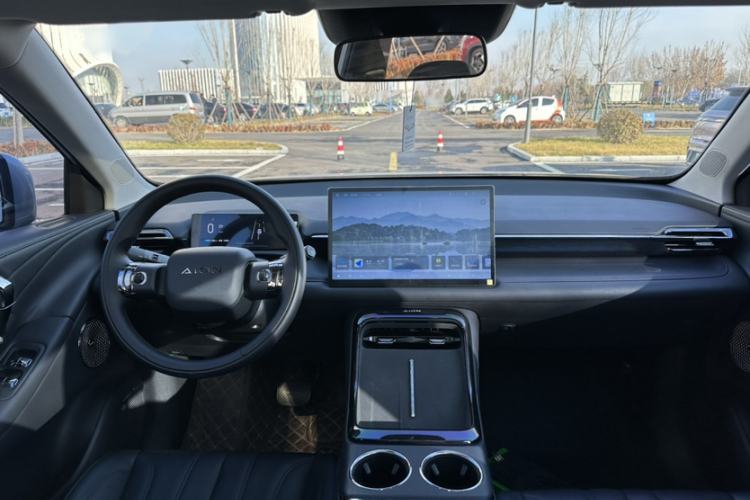 Used AION V 2024 Aion Tyrannosaurus 650 Smart Premium Edition
