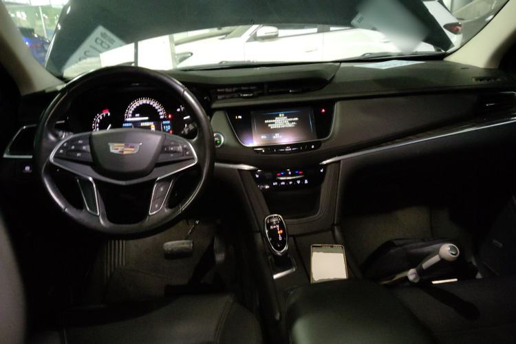 Used Cadillac XT5 2016 25T Luxury Model