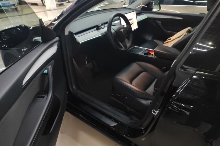 Used Tesla Model Y 2023 Rear-Wheel-Drive Version