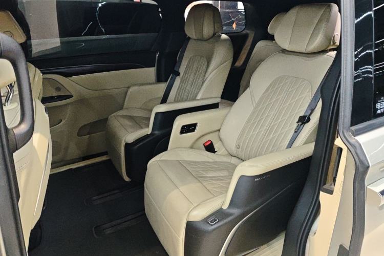 Used Buick GL8 2022 ES Land Cruiser 653T Luxury Model
