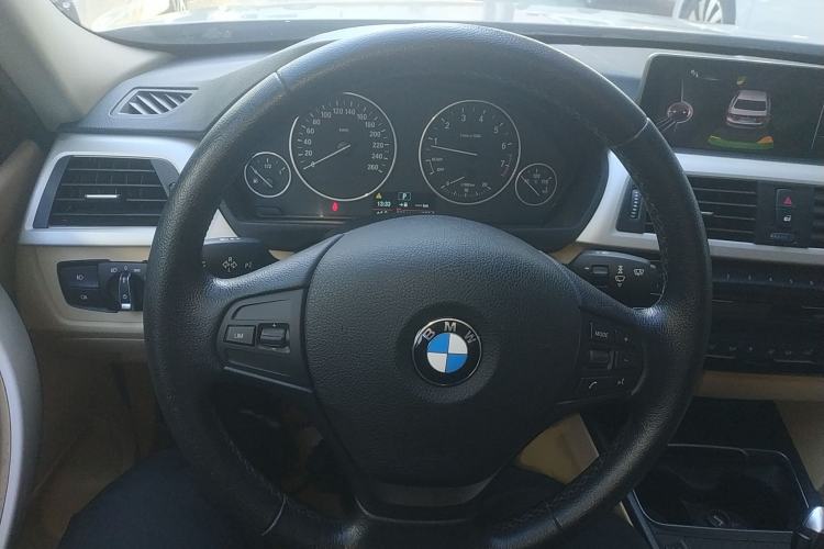 Used BMW 3 Series 2016 320Li Ambition Model